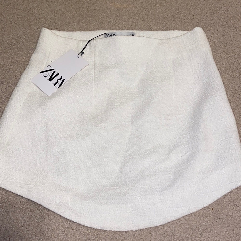 Cute white Zara skirt
